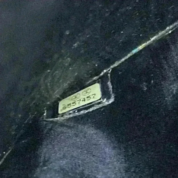 CHANEL CC Kisslock Caviar Bifold Snap Long Wallet Black Authentic - Picture 14 of 16